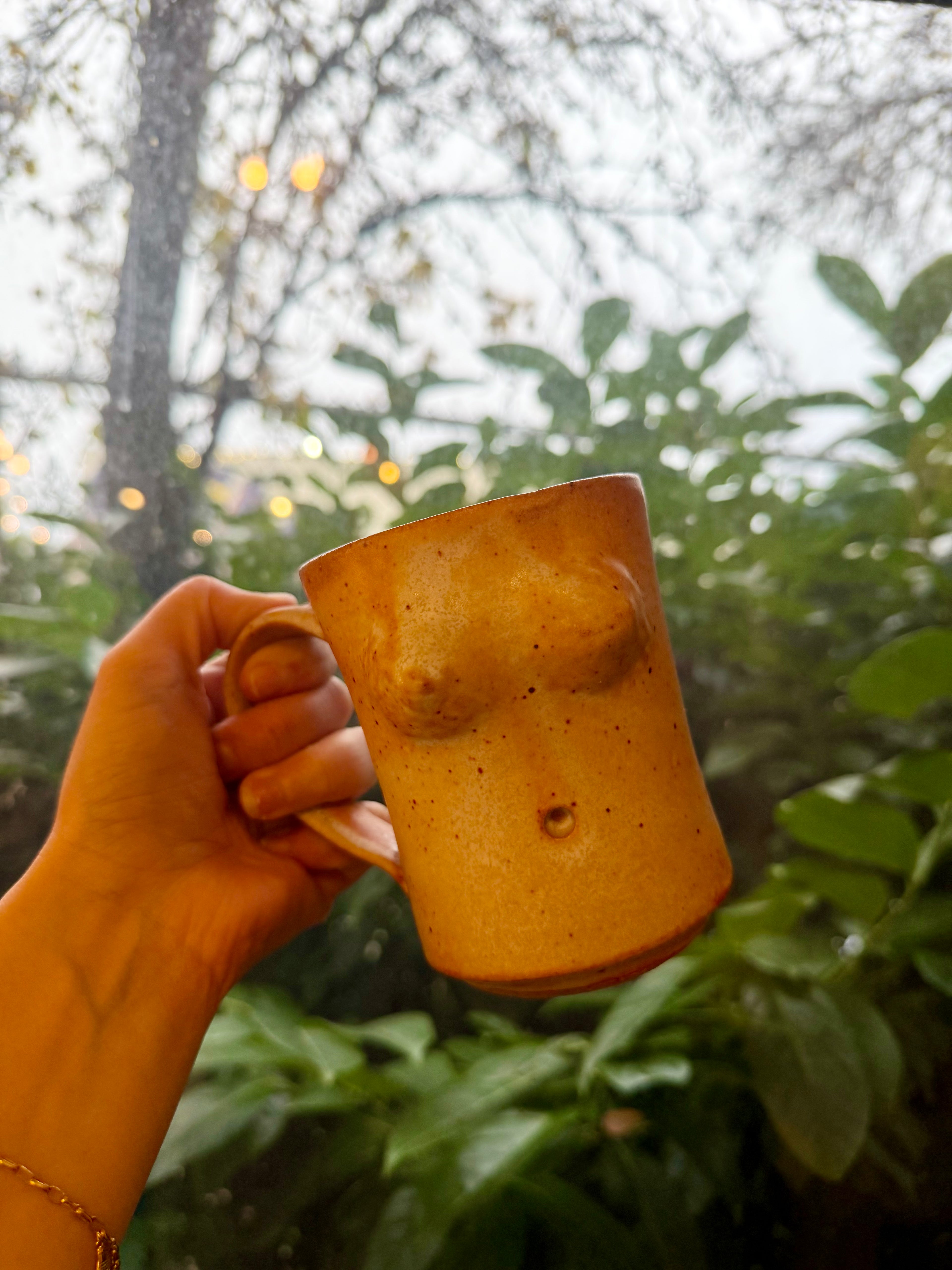 Tan Curvy Lady Mug