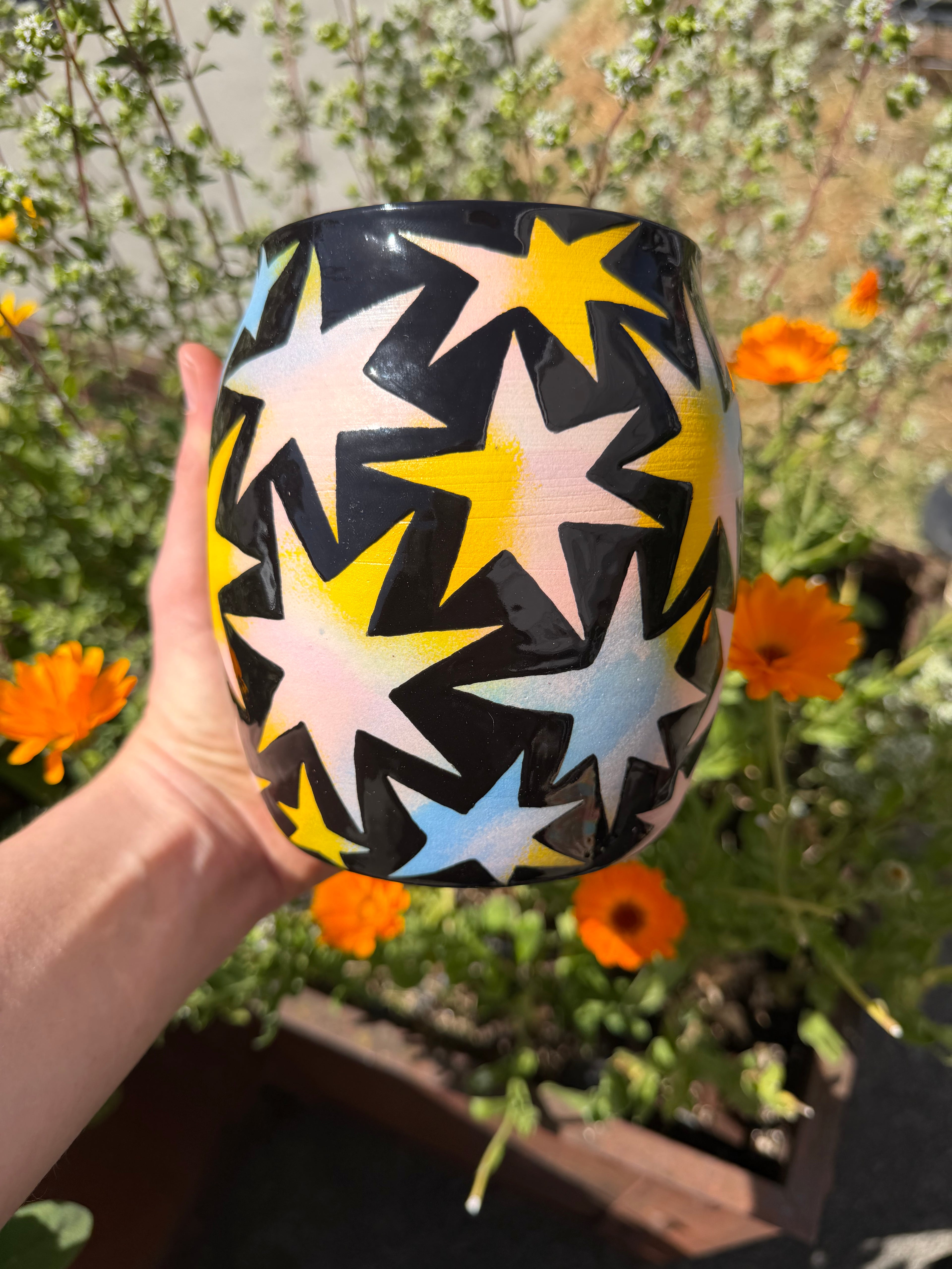 Star Vase in XLarge, Black