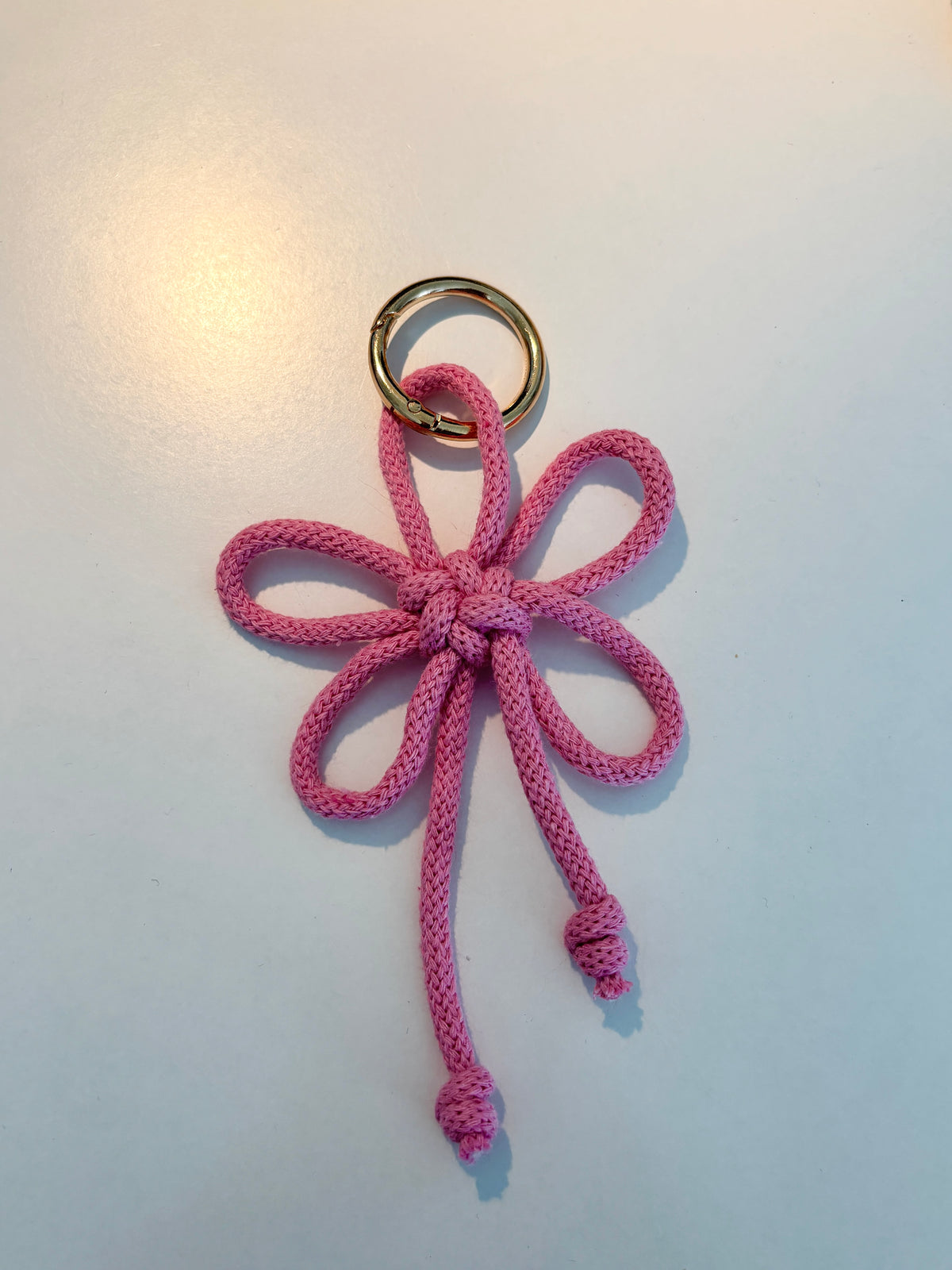 Hana Knot Charm in Pink