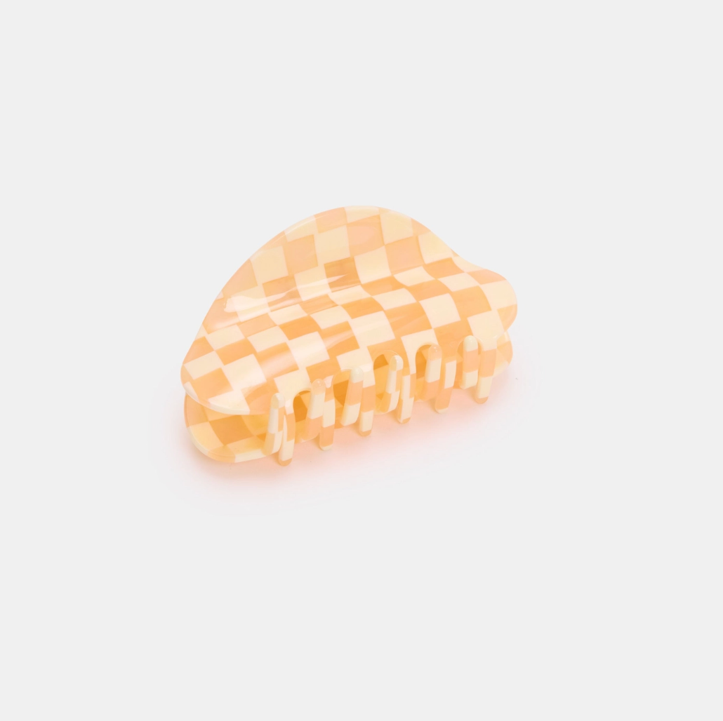 Checker Claw in Frosé