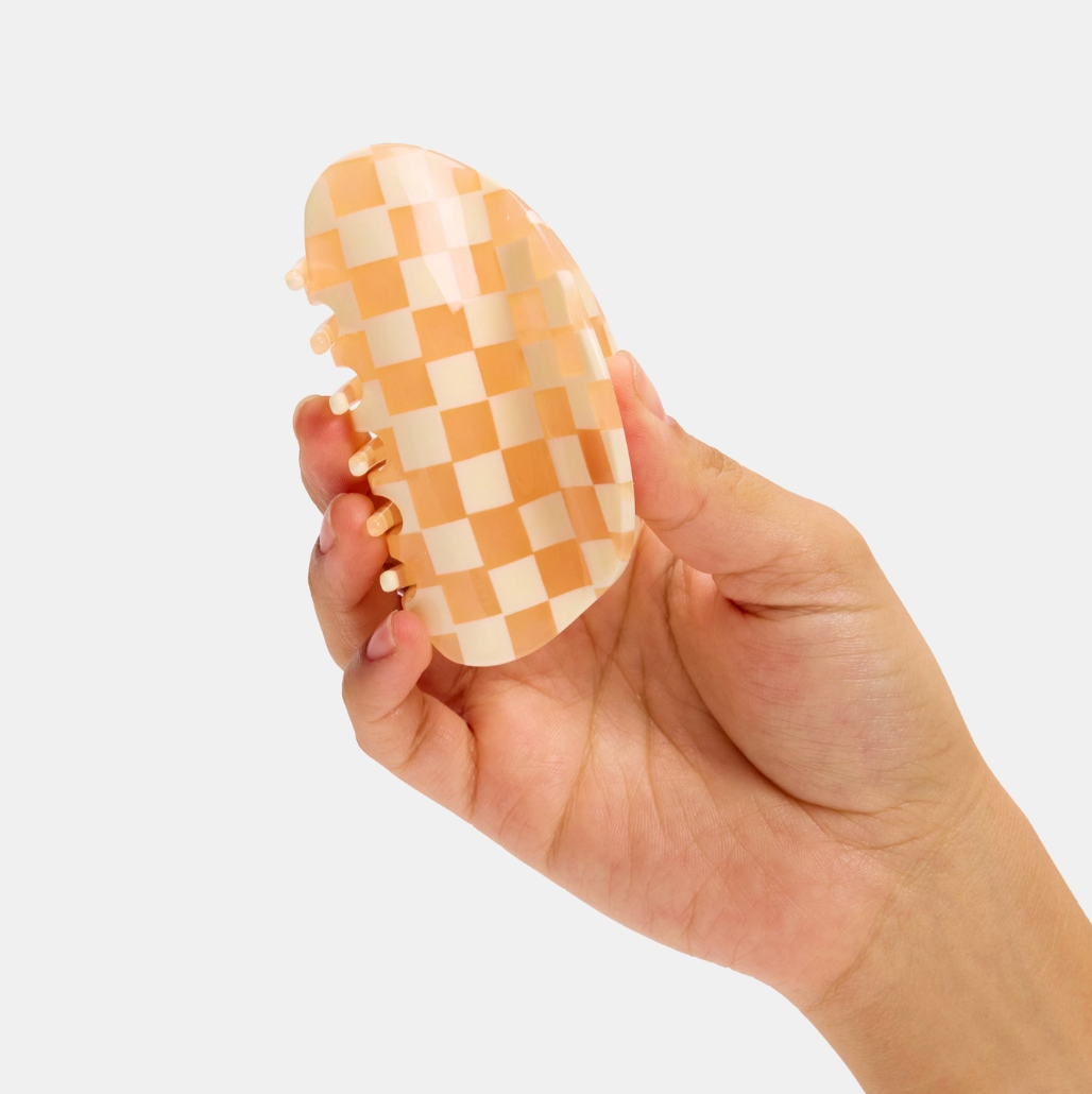 Checker Claw in Frosé