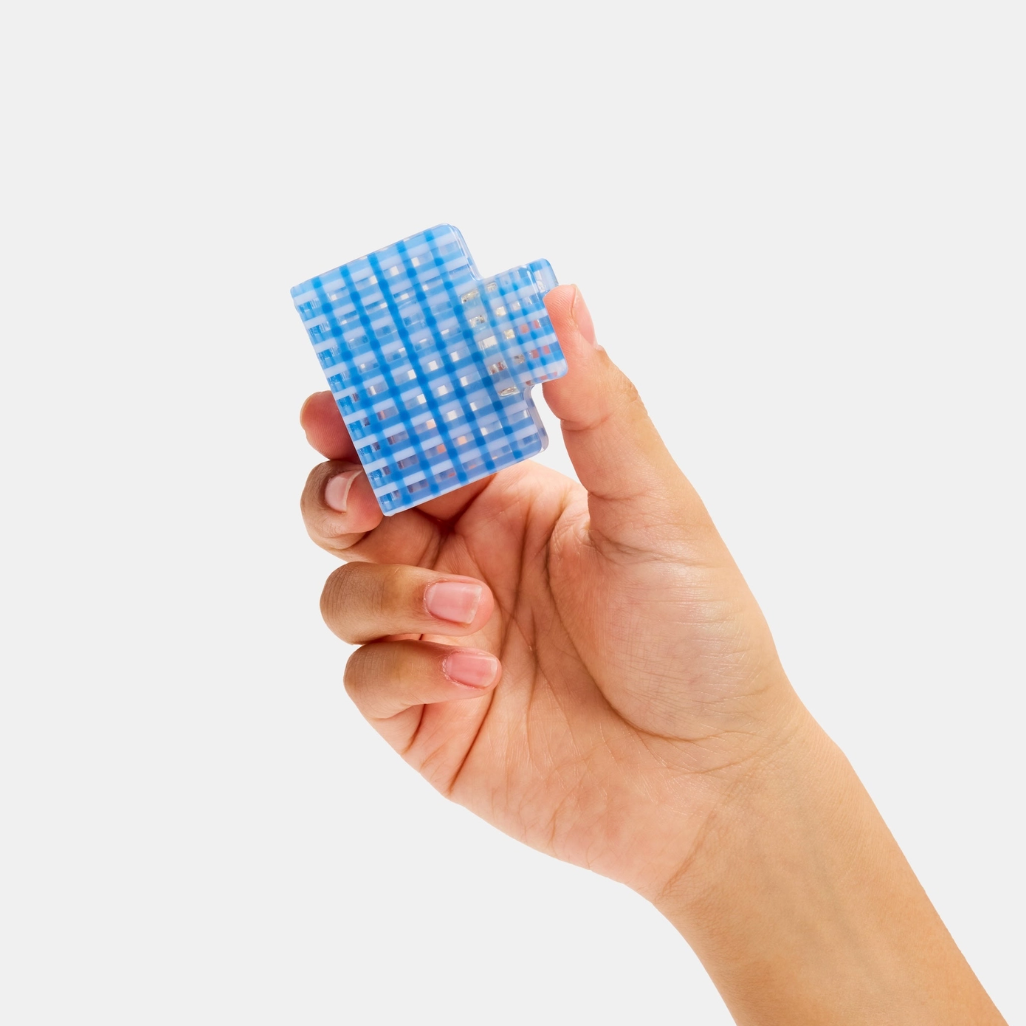 Midi Box Claw in Blue Lattice