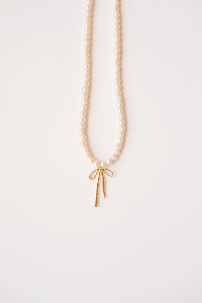 Bow Pearl Necklace