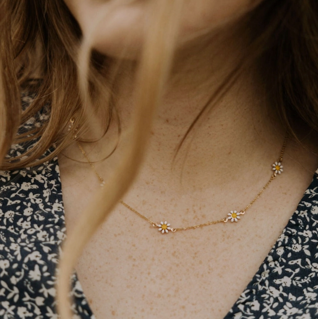 Carolina Daisy Necklace