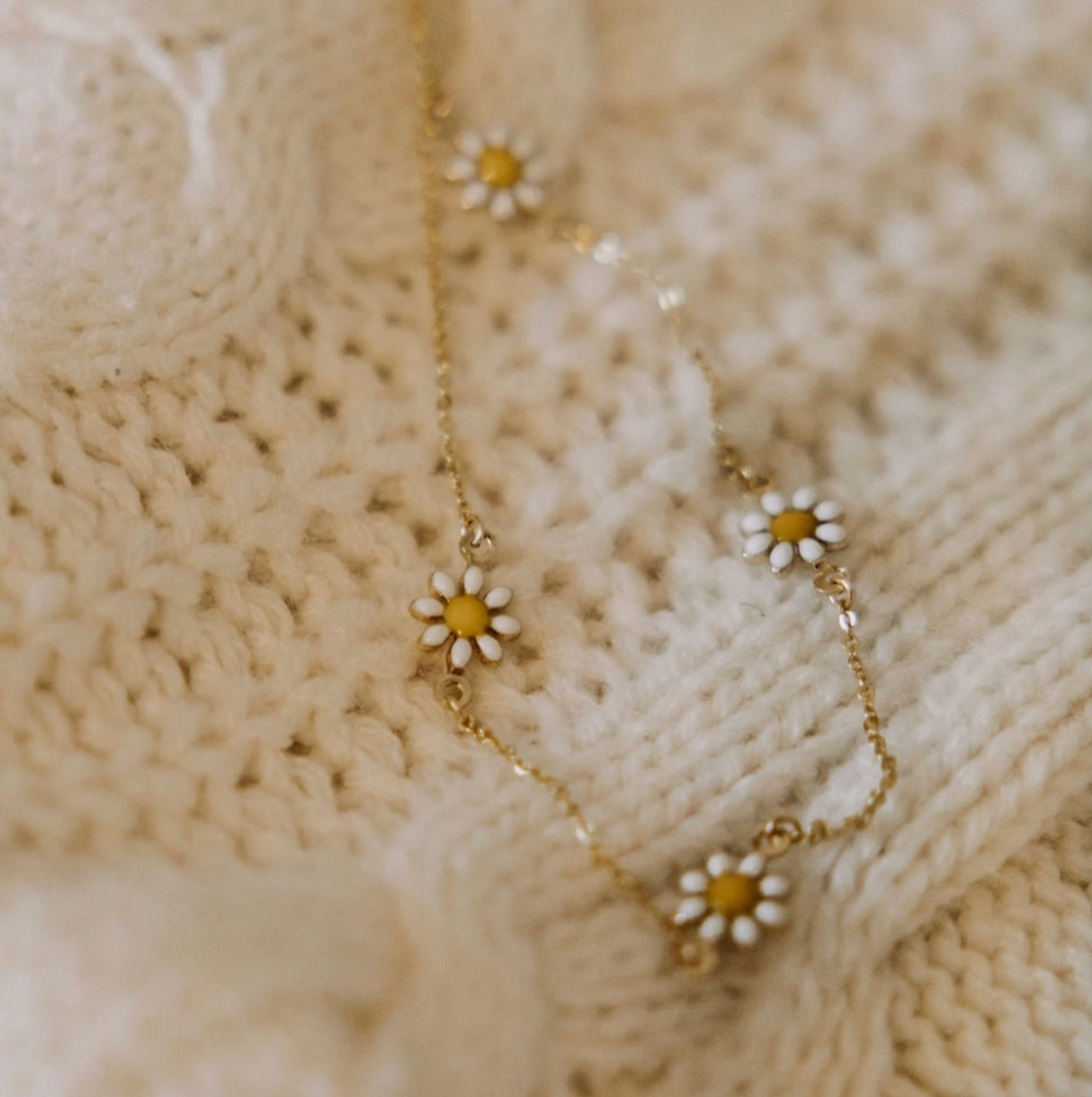 Carolina Daisy Necklace