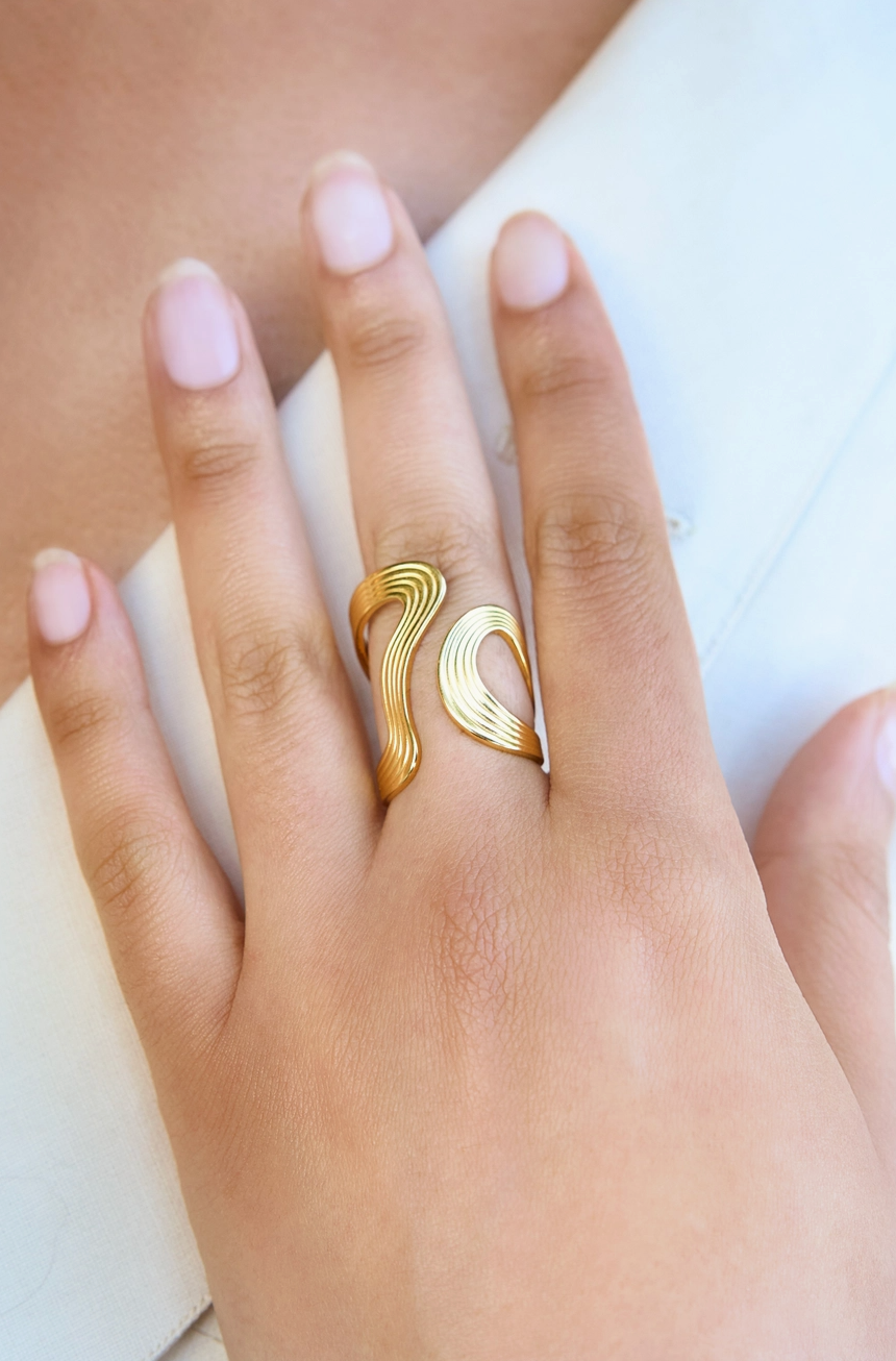 Opposites Attract Ring