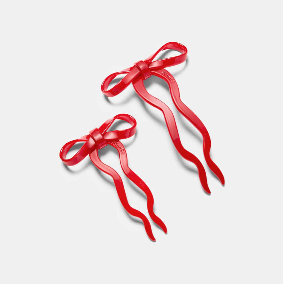 Bow Hairpin in Small Cherry