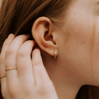 Olivia Essential Hoops