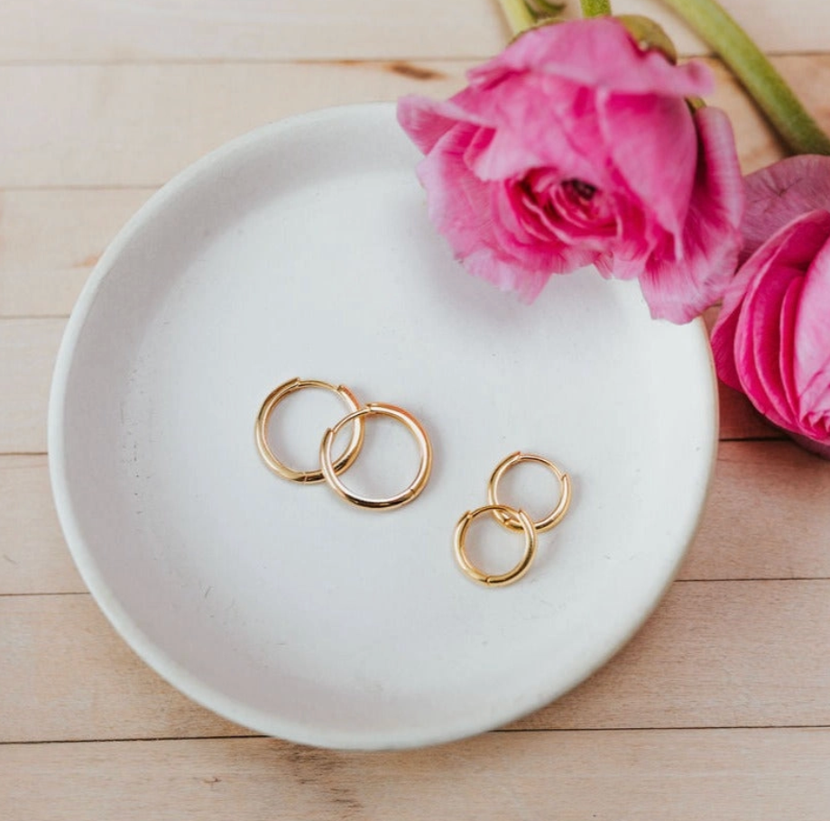 Olivia Essential Hoops