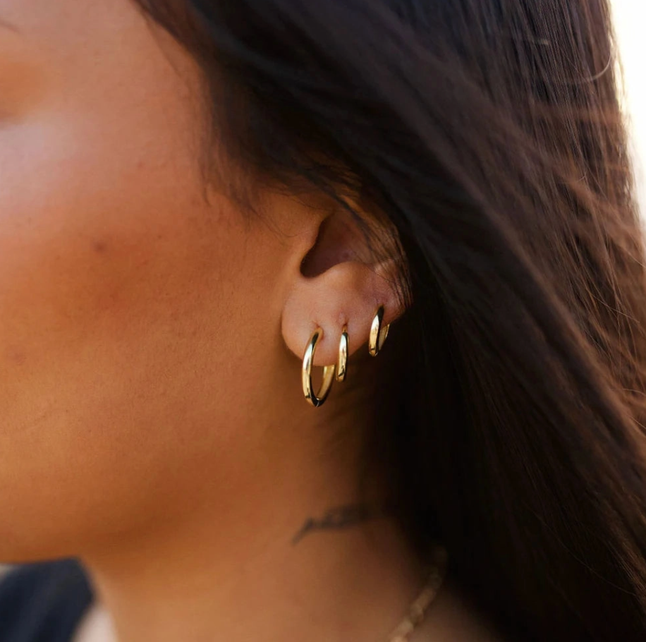 Olivia Essential Hoops