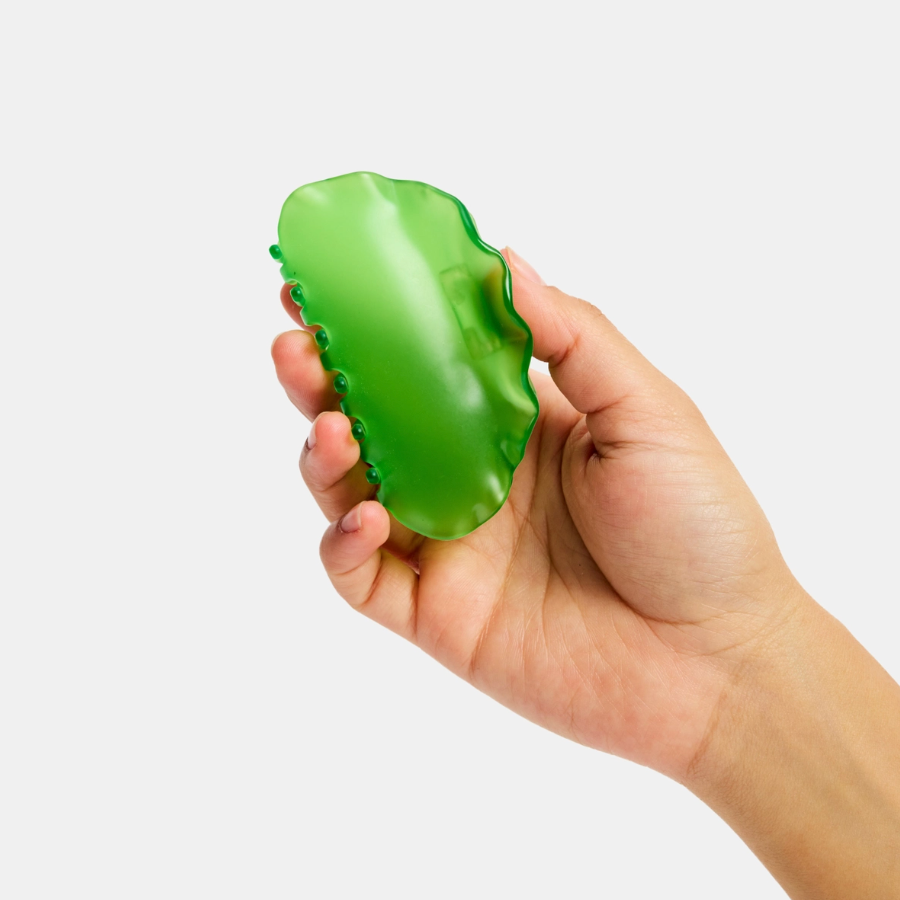 Suki Claw in Green Ruffle