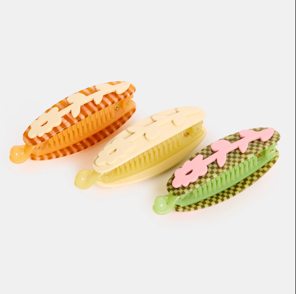 Piranha Clip in Lawn Party