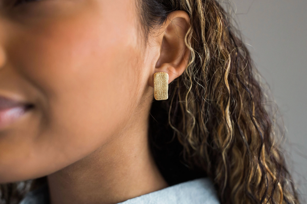 Linen Gold Bar Studs