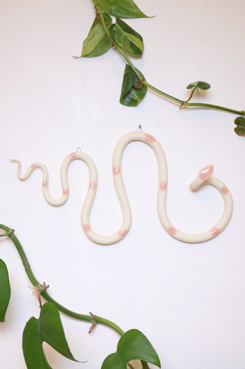 Horizontal Ceramic Wall Snake