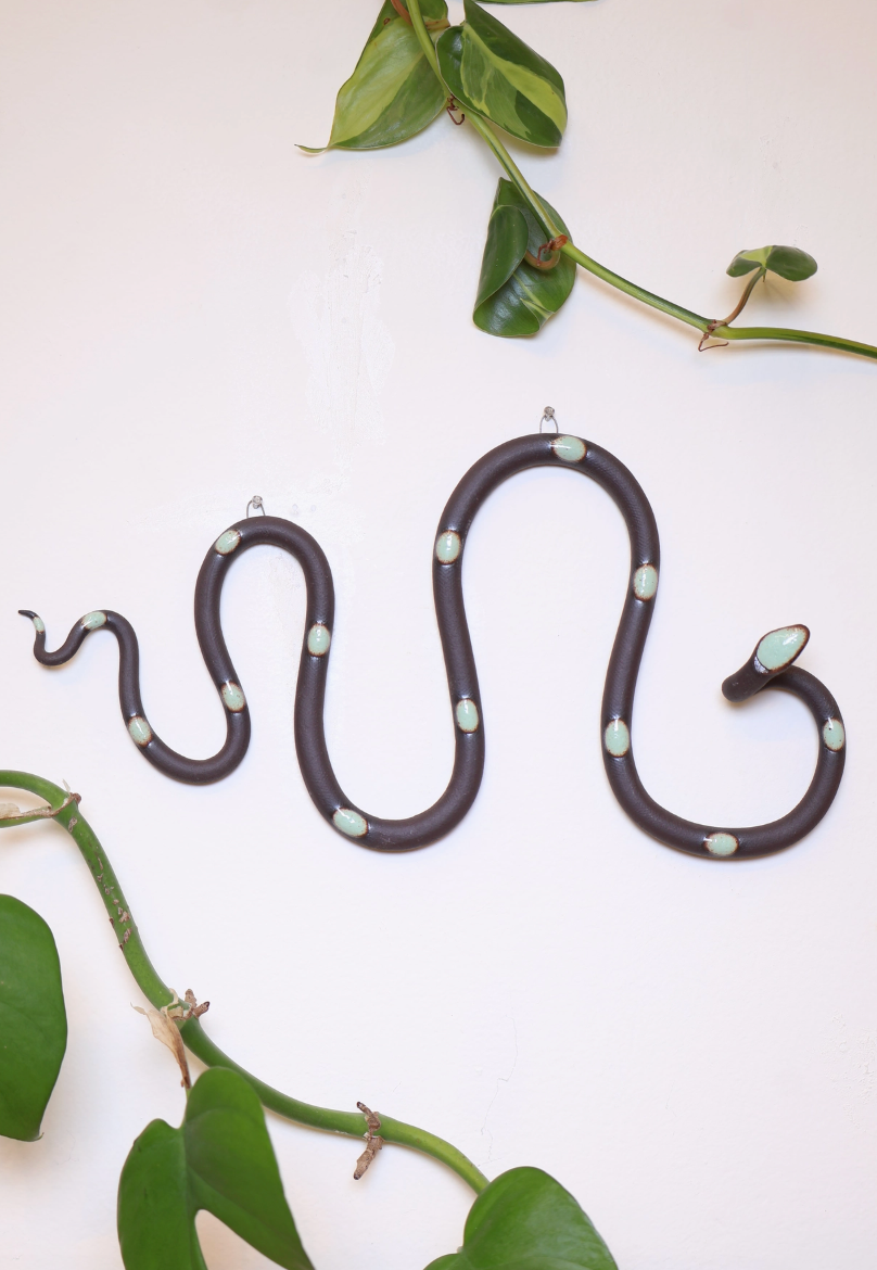 Horizontal Ceramic Wall Snake