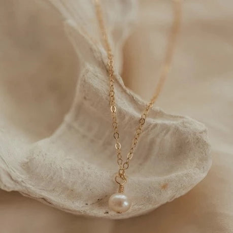 Single Freshwater Pearl Necklace